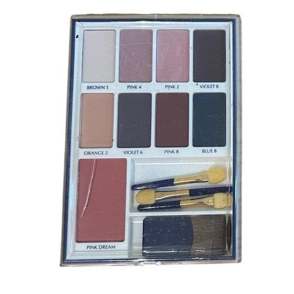 ESTEE LAUDER Pink‎ Dream Blushing Natural Cheekcolor With 8 EyeShadows